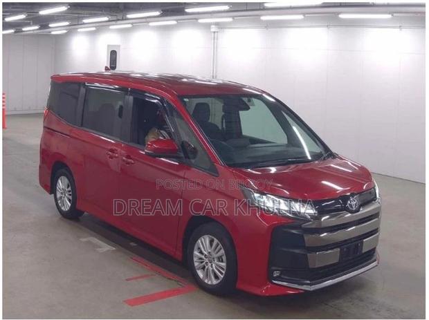 Toyota Noah SG Hybrid Red 2023