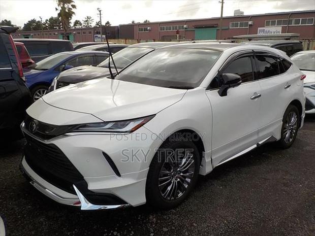 Toyota Harrier Z Pack. 2021