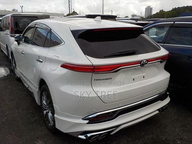 Toyota Harrier Z Pack. 2021