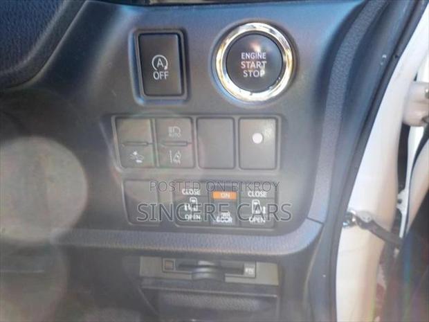 Toyota Noah SI WXB NON-HYBRID 2021