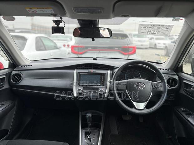 Toyota Fielder 2021