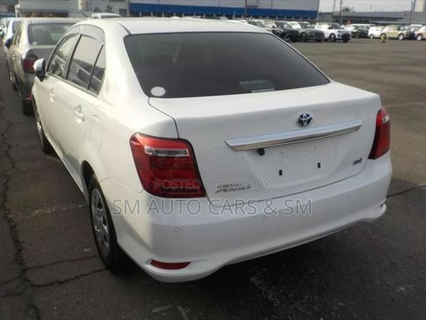 Toyota Axio Hybrid EX White 2021
