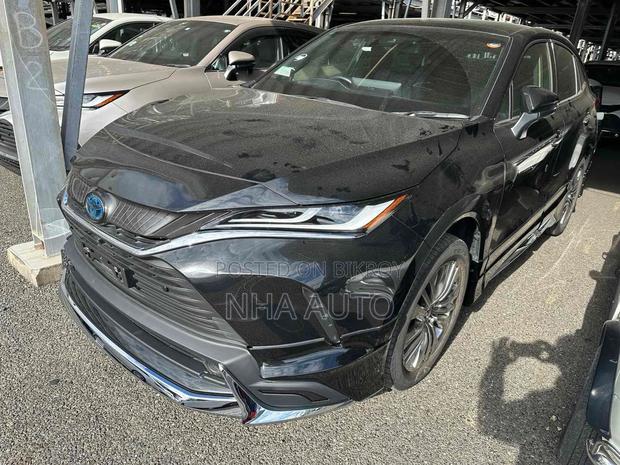 Toyota Harrier Hybrid 2021
