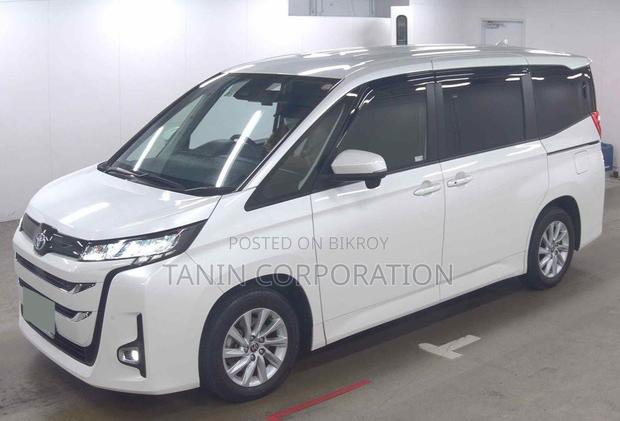 Toyota Noah Hybrid G 2 Door PW 2022