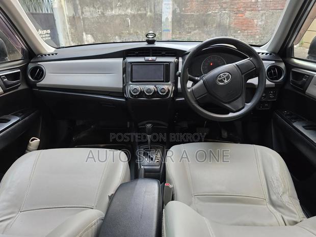 Toyota Axio Corolla X Cng 2014