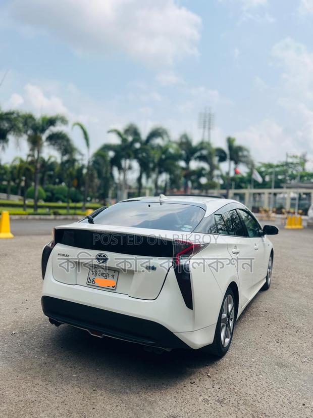 Toyota Prius sun roof 2016