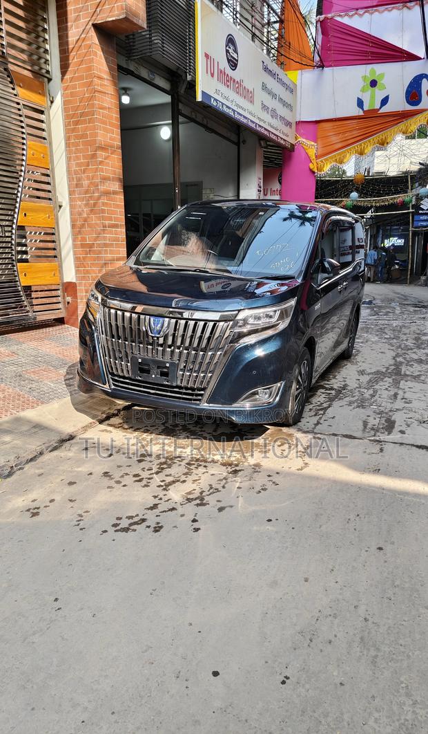 Toyota Esquire gi premium-hybrid 2020
