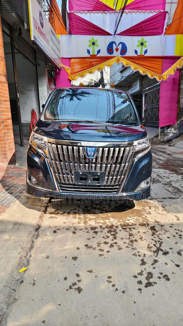 Toyota Esquire gi premium-hybrid 2020