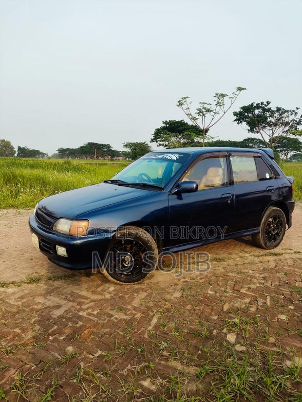Toyota Starlet . 1995