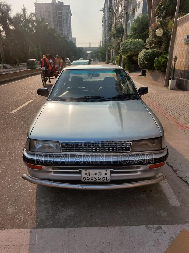Toyota Corolla 90 Xe Saloon 1990