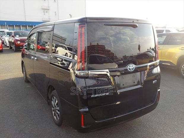 Toyota Esquire GIP Pack. 2021