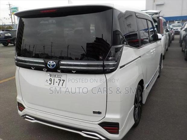 Toyota Voxy Hybrid SZ Pearl New 2022