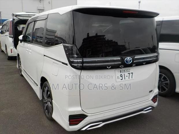 Toyota Voxy Hybrid SZ Pearl New 2022