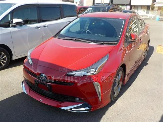 Toyota Prius S Touring Selection 2021