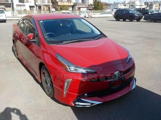 Toyota Prius S Touring Selection 2021