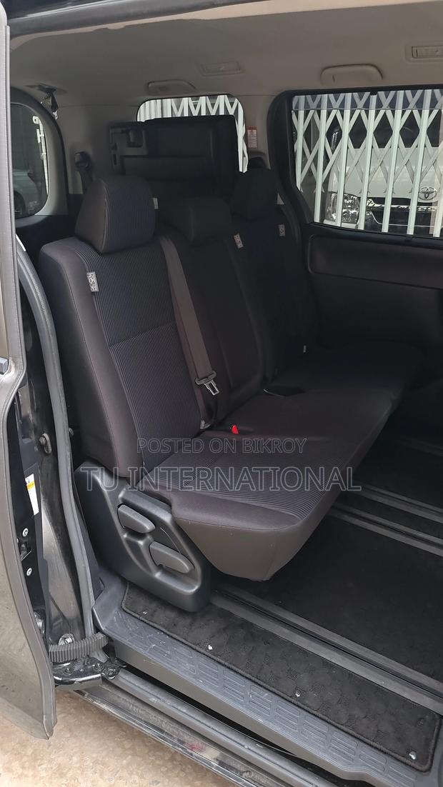 Toyota Noah x package 2020