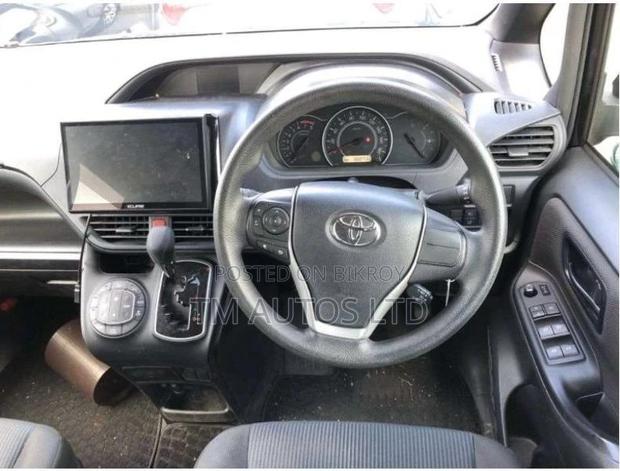 Toyota Noah X PKG 2020 BLACK