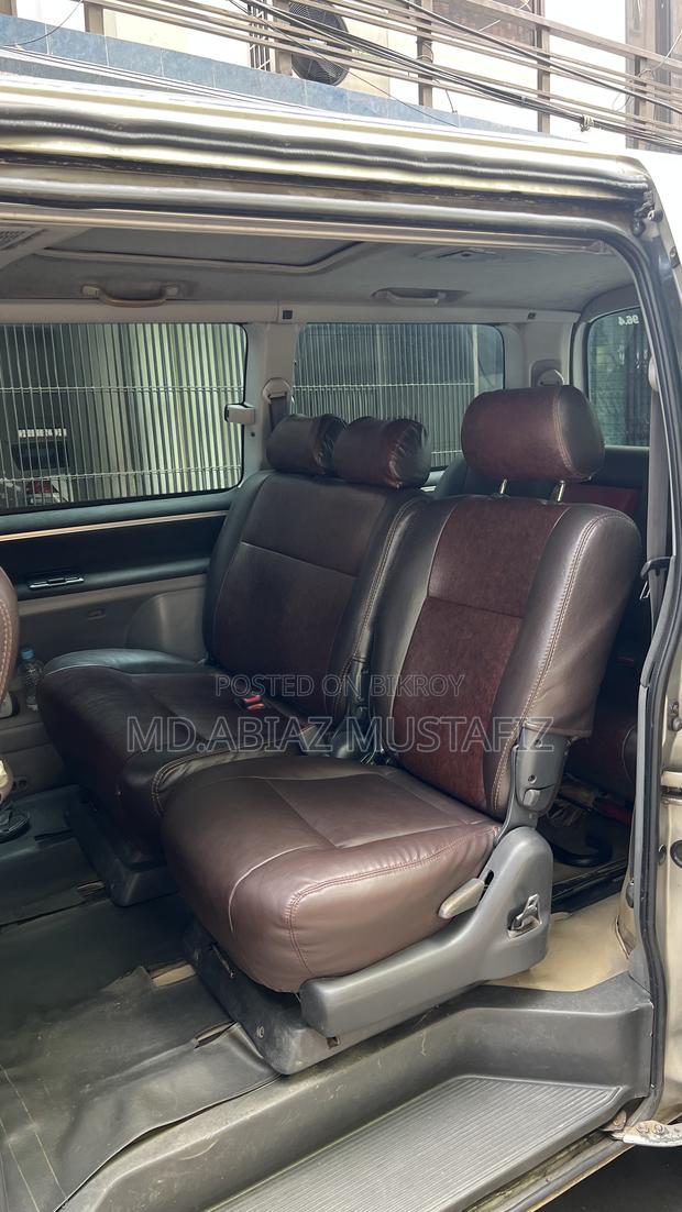Toyota Hiace 2002