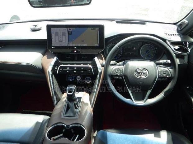 Toyota Harrier Z LEATHER MODELISTA 2021