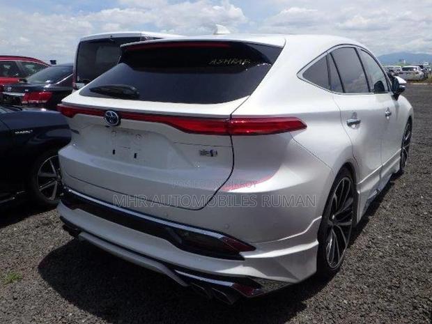 Toyota Harrier Z LEATHER MODELISTA 2021