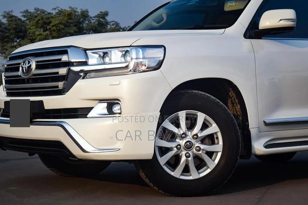 Toyota Land Cruiser V8 VX LIMITED 2017