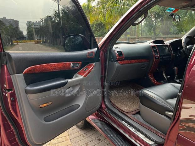 Toyota Prado . 2003