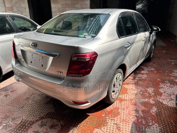Toyota Axio EX PKG SILVER / 2020