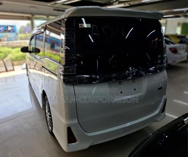 Toyota Voxy ZS KIRAMIKI 2 2020