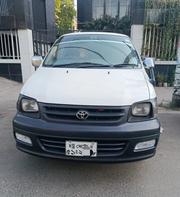 Toyota Noah 2.0 FWD (8 Seater) 2006 White for sale