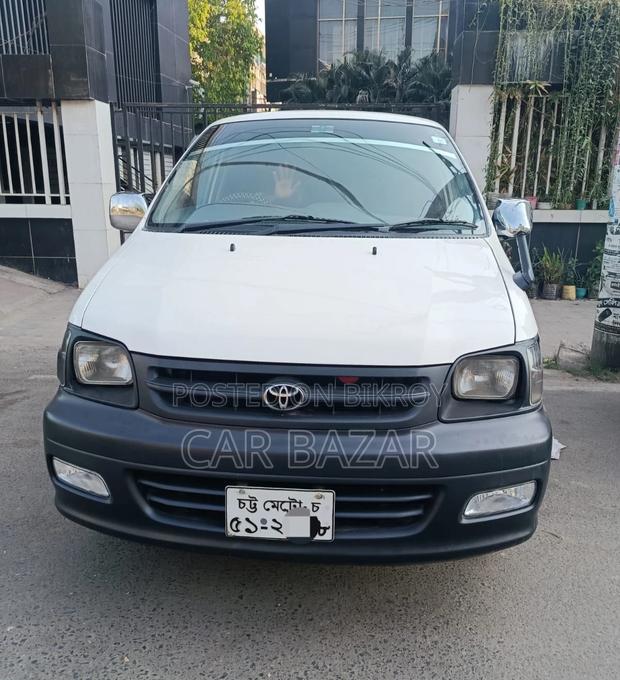 Toyota Noah 2.0 FWD (8 Seater) 2006 White