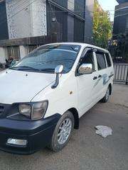 Toyota Noah 2.0 FWD (8 Seater) 2006 White for sale