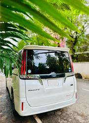 Toyota Noah Esquire Gi Premium 2017 for sale