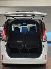 Toyota Noah Esquire Gi Premium 2017 for sale