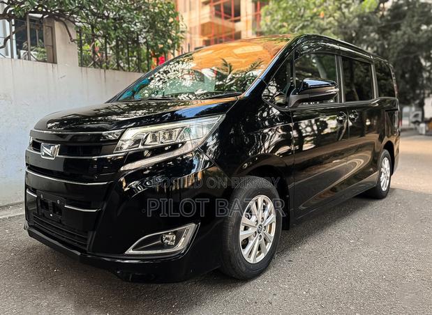 Toyota Noah G - Hybrid 2020
