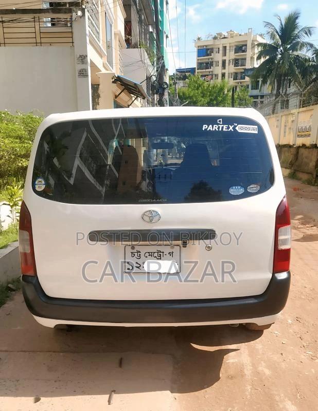 Toyota Probox GL WHITE EDITION 2005