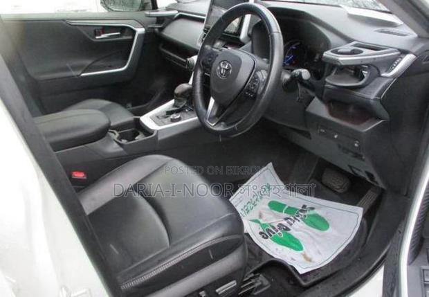 Toyota RAV4 G - 4WD BodyKit 2019