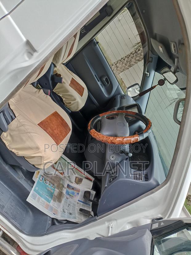 Toyota Noah KR42-GL 2006