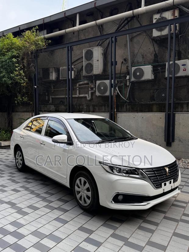 Toyota Premio F 2020