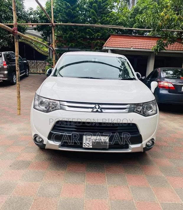 Mitsubishi Outlander 2014 White