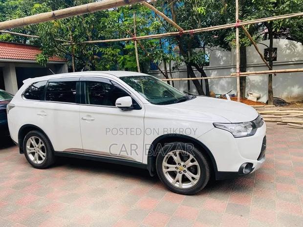 Mitsubishi Outlander 2014 White