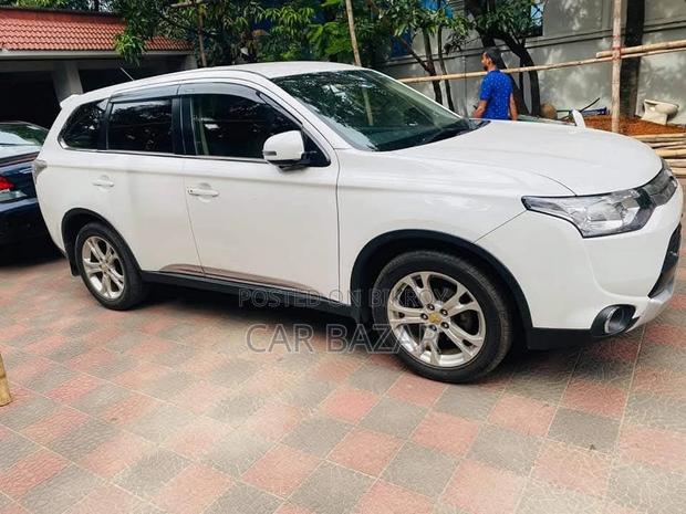 Mitsubishi Outlander 2014 White