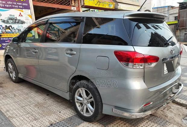 Toyota Wish 7Seat Sunroof S 2010