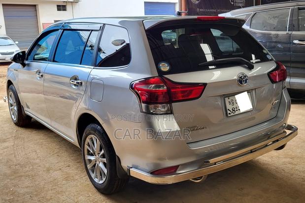 Toyota Fielder X Hid Hybrid 2017