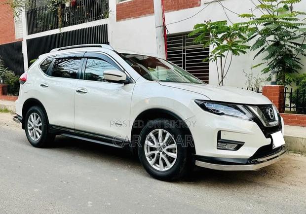 Nissan X-Trail 2.0Xi XTT VERSION 2018