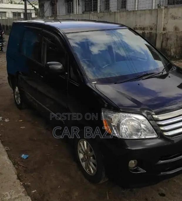 Toyota Noah 2.0 FWD (8 Seater) 2003 Black