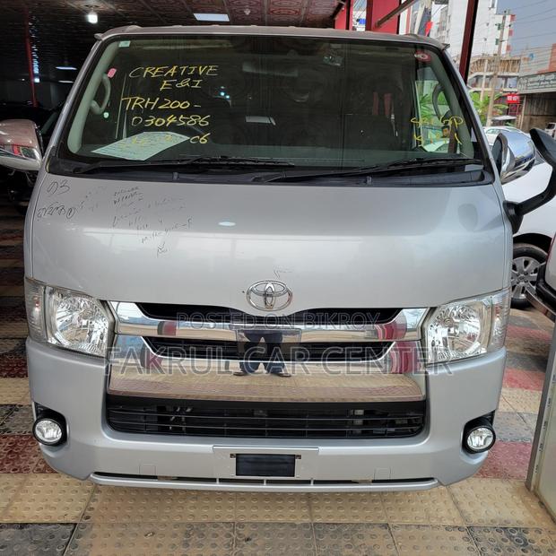 Toyota HiAce 2019 Silver