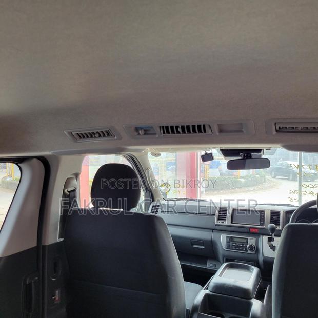 Toyota HiAce 2019 Silver