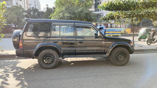 Mitsubishi Pajero 1997 Black