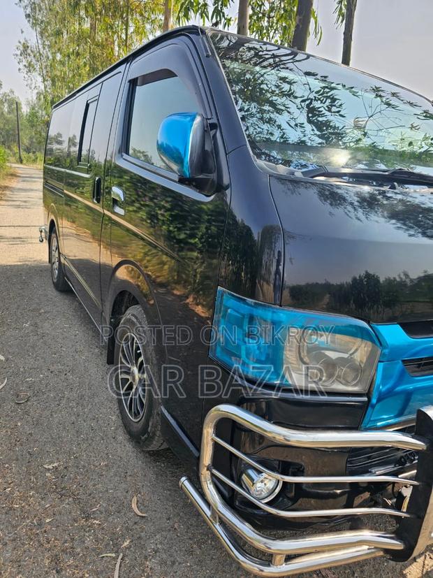 Toyota Hiace Super GL Black 2006
