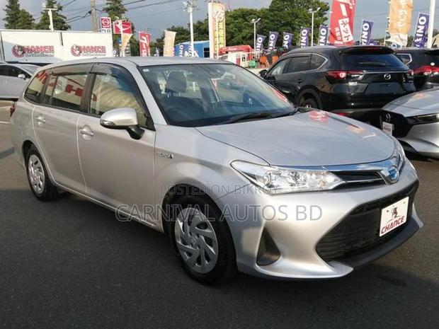 Toyota Fielder Ex Hybrid Silver 2020